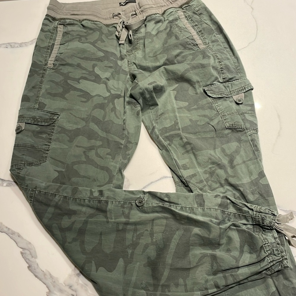 Supplies Camo Pants Size L